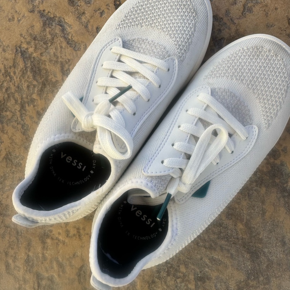 Vessi White Women's Sneakers